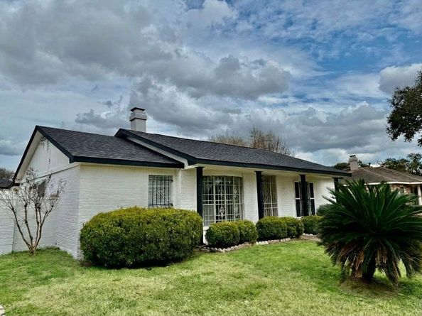 12834 Glenwolde Drive, Houston TX 77099