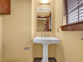 2900 Hamilton Street 25, Houston TX 77004