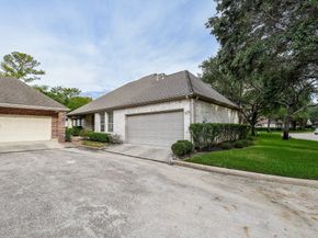 59 Champion Villa Drive, Houston TX 77069