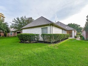 59 Champion Villa Drive, Houston TX 77069
