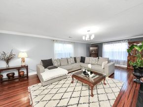 13019 Lindenloch Lane, Houston TX 77085