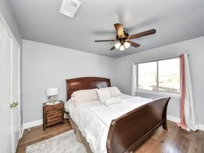 13019 Lindenloch Lane, Houston TX 77085