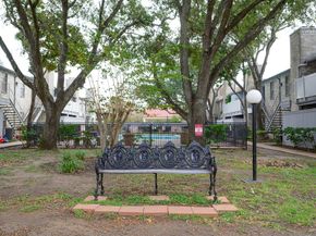 10733 Braes Bend Drive 10733, Houston TX 77071