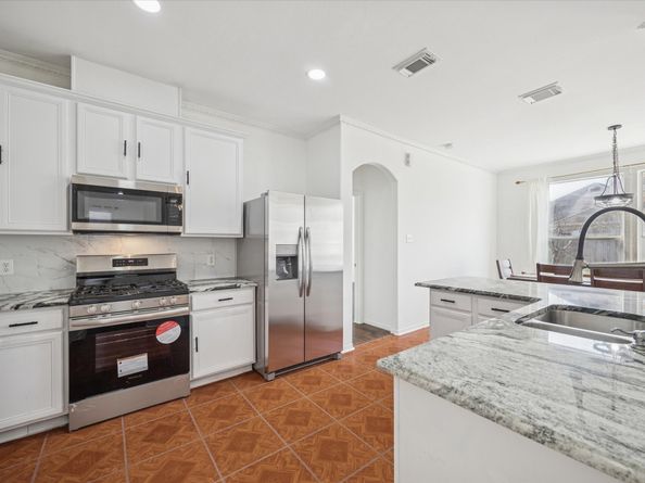 11811 Keswick Pines Lane, Houston TX 77066