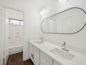 11811 Keswick Pines Lane, Houston TX 77066