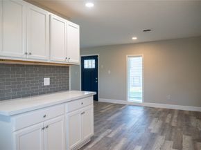 5502 Elm Tree Drive, Houston TX 77048