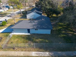 5502 Elm Tree Drive, Houston TX 77048