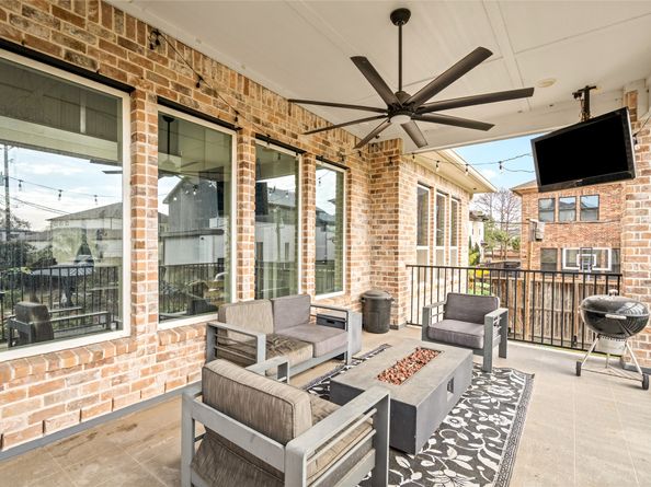 5319 Braesheather Drive, Houston TX 77096