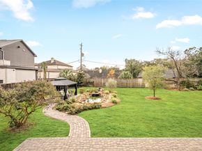 5319 Braesheather Drive, Houston TX 77096