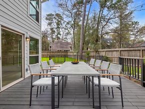 4 N Autumnwood Way, The Woodlands TX 77380