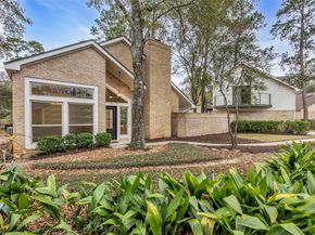 4 N Autumnwood Way, The Woodlands TX 77380