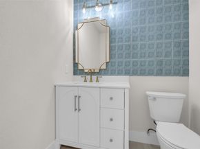 4 N Autumnwood Way, The Woodlands TX 77380