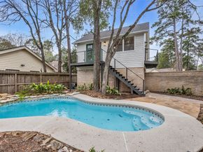 4 N Autumnwood Way, The Woodlands TX 77380