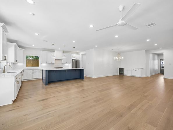 10659 Mayfield Road, Houston TX 77043