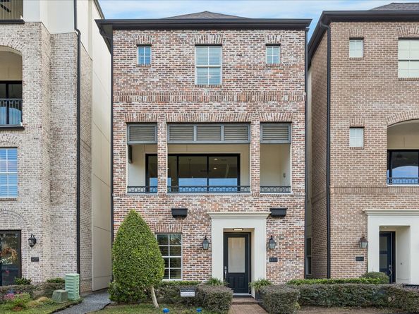6029 Matthew Oaks Place, Houston TX 77007