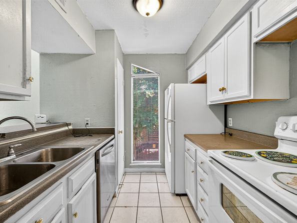10075 Westpark Drive 73, Houston TX 77042