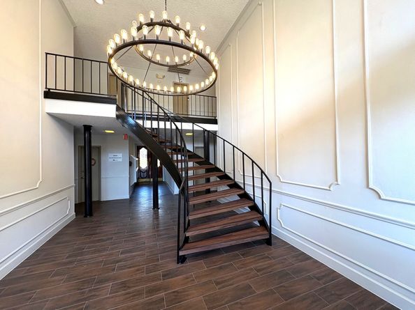 2824 Briarhurst Drive 7, Houston TX 77057