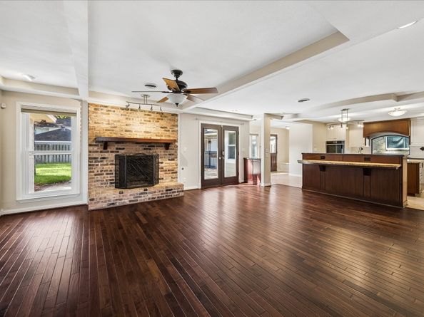 13811 Woodthorpe Lane, Houston TX 77079