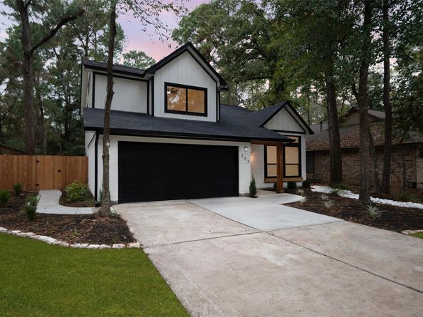 203 S Pathfinders Circle, The Woodlands TX 77381