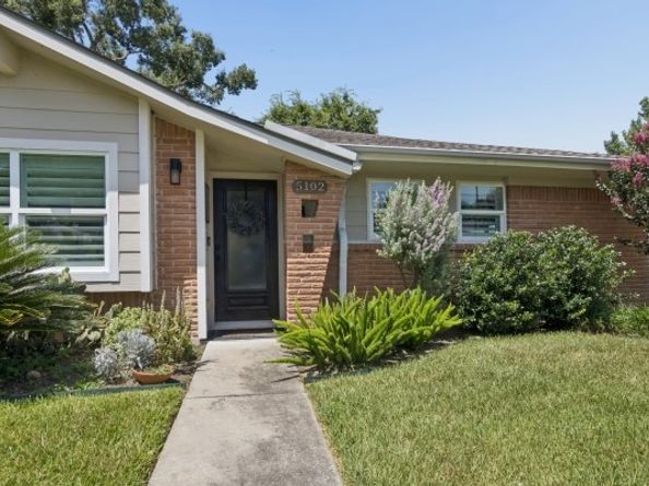 5102 Creekbend Drive, Houston TX 77035