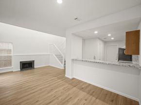 2601 Augusta Drive 5, Houston TX 77057