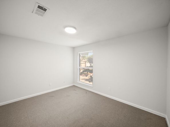 2601 Augusta Drive 5, Houston TX 77057