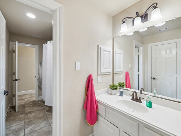 15718 Starcreek Lane, Houston TX 77044