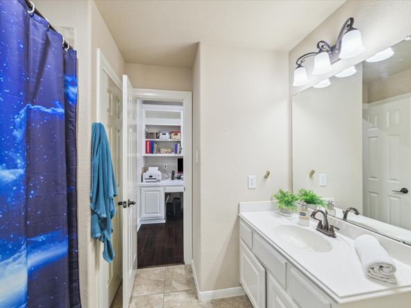 15718 Starcreek Lane, Houston TX 77044