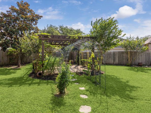 15718 Starcreek Lane, Houston TX 77044