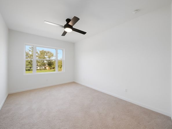 895 S Victory Drive, Houston TX 77088