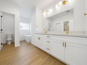 895 S Victory Drive, Houston TX 77088