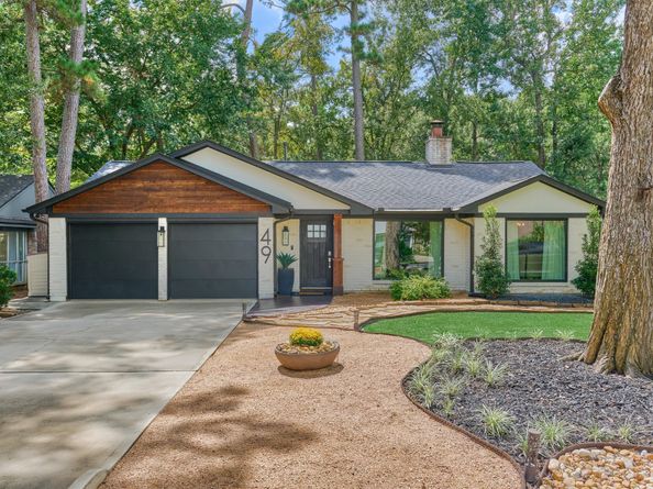 49 N Deerfoot Circle, The Woodlands TX 77380