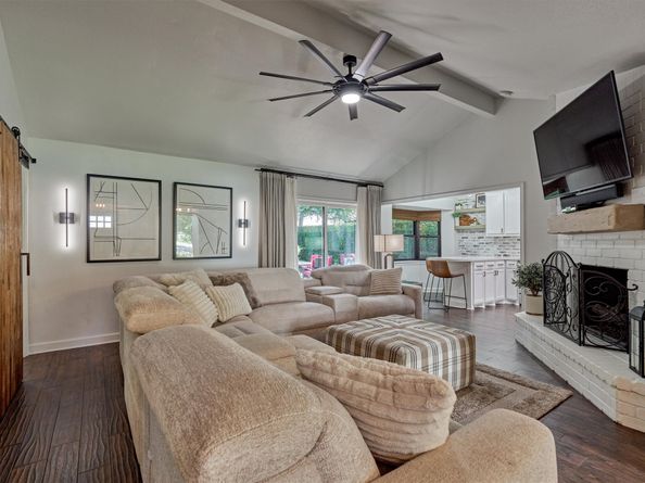 49 N Deerfoot Circle, The Woodlands TX 77380