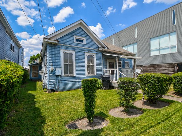 1318 Cleveland Street, Houston TX 77019