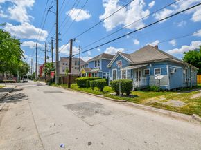 1318 Cleveland Street, Houston TX 77019
