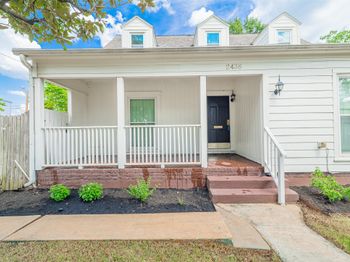2438 Albans Road