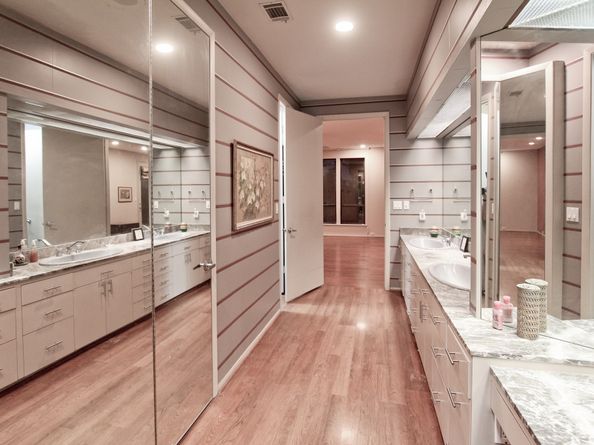 1234 Sugar Creek Boulevard, Sugar Land TX 77478