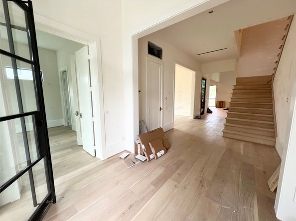 1211 Bay Oaks Road, Houston TX 77008
