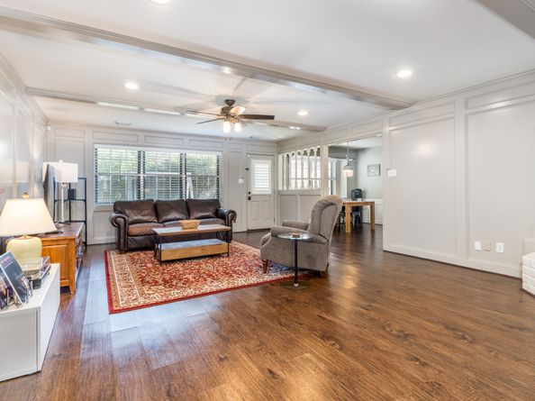 11927 Oakcroft Drive, Houston TX 77070
