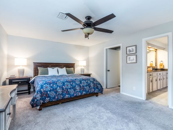 11927 Oakcroft Drive, Houston TX 77070