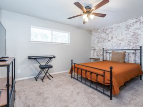 11927 Oakcroft Drive, Houston TX 77070