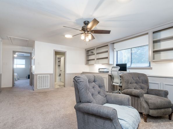 11927 Oakcroft Drive, Houston TX 77070