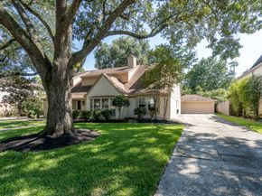 11927 Oakcroft Drive, Houston TX 77070