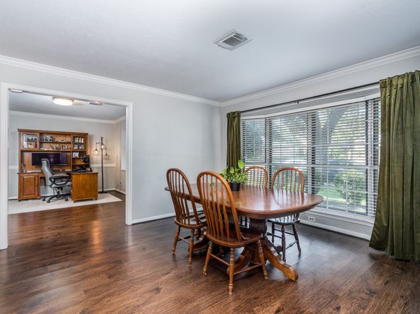 11927 Oakcroft Drive, Houston TX 77070