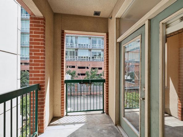 300 St Joseph Parkway 223, Houston TX 77002