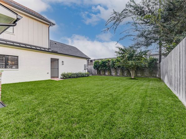 2103 Brimberry Street, Houston TX 77018