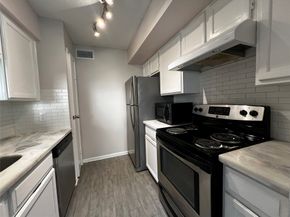 2120 El Paseo Street 1703, Houston TX 77054