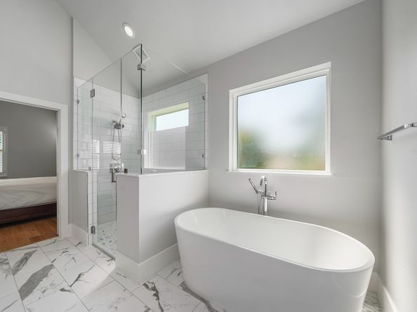 812 E 24th Street, Houston TX 77009