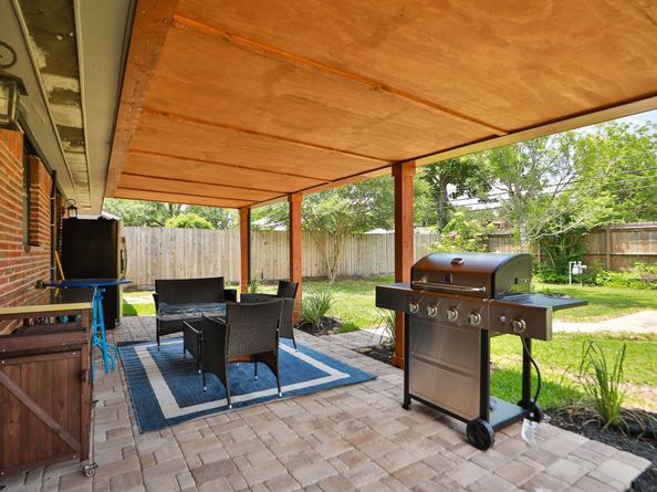 5714 Nina Lee Lane, Houston TX 77092