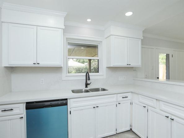 5714 Nina Lee Lane, Houston TX 77092